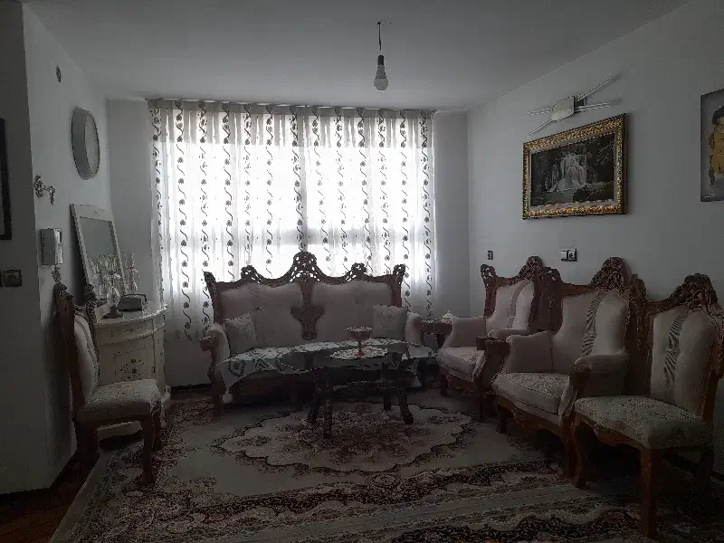 خونه حدودا ۷۰ متر