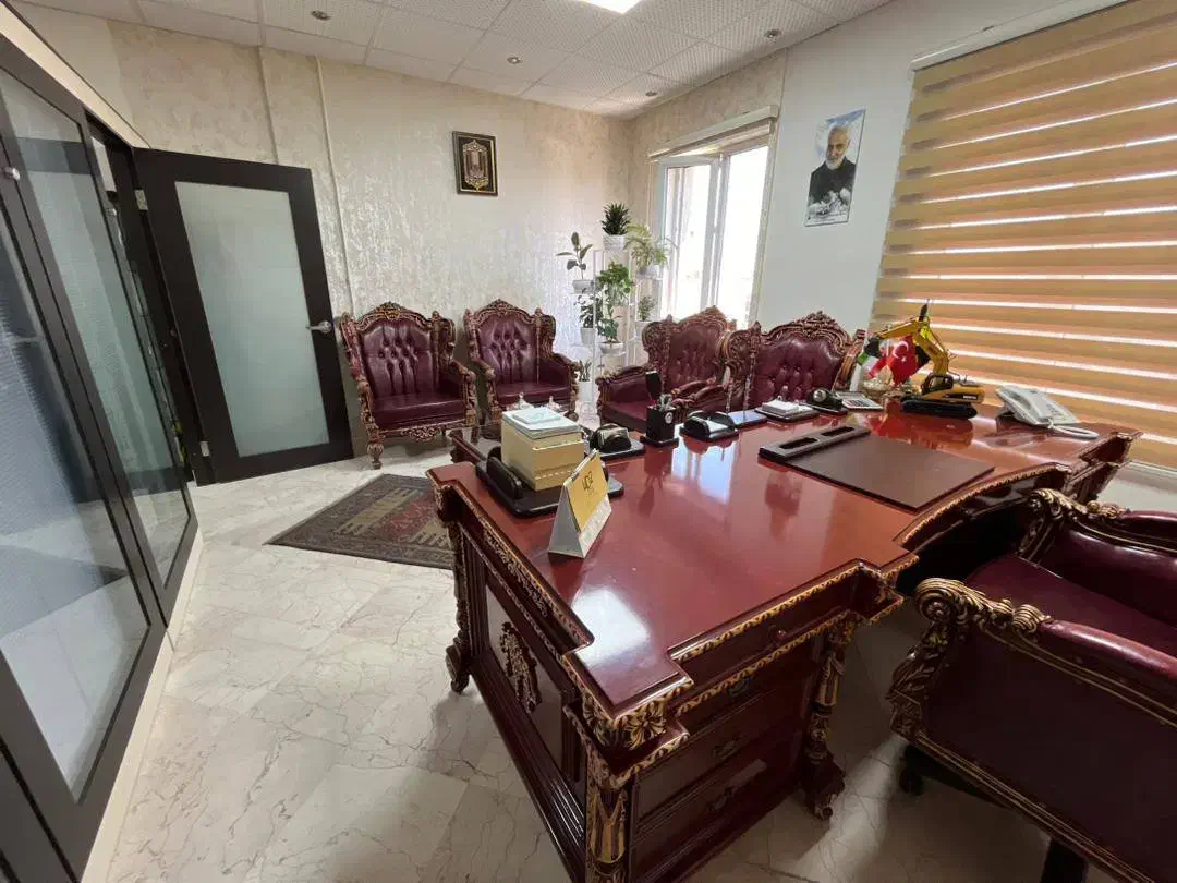 ۸۰ متر آپارتمان اداری ستاری روبروی کوروش مال