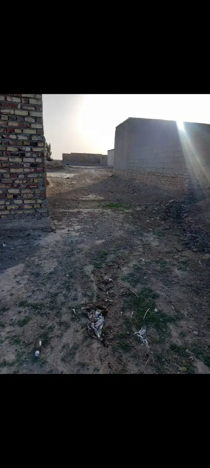زمین فروشی