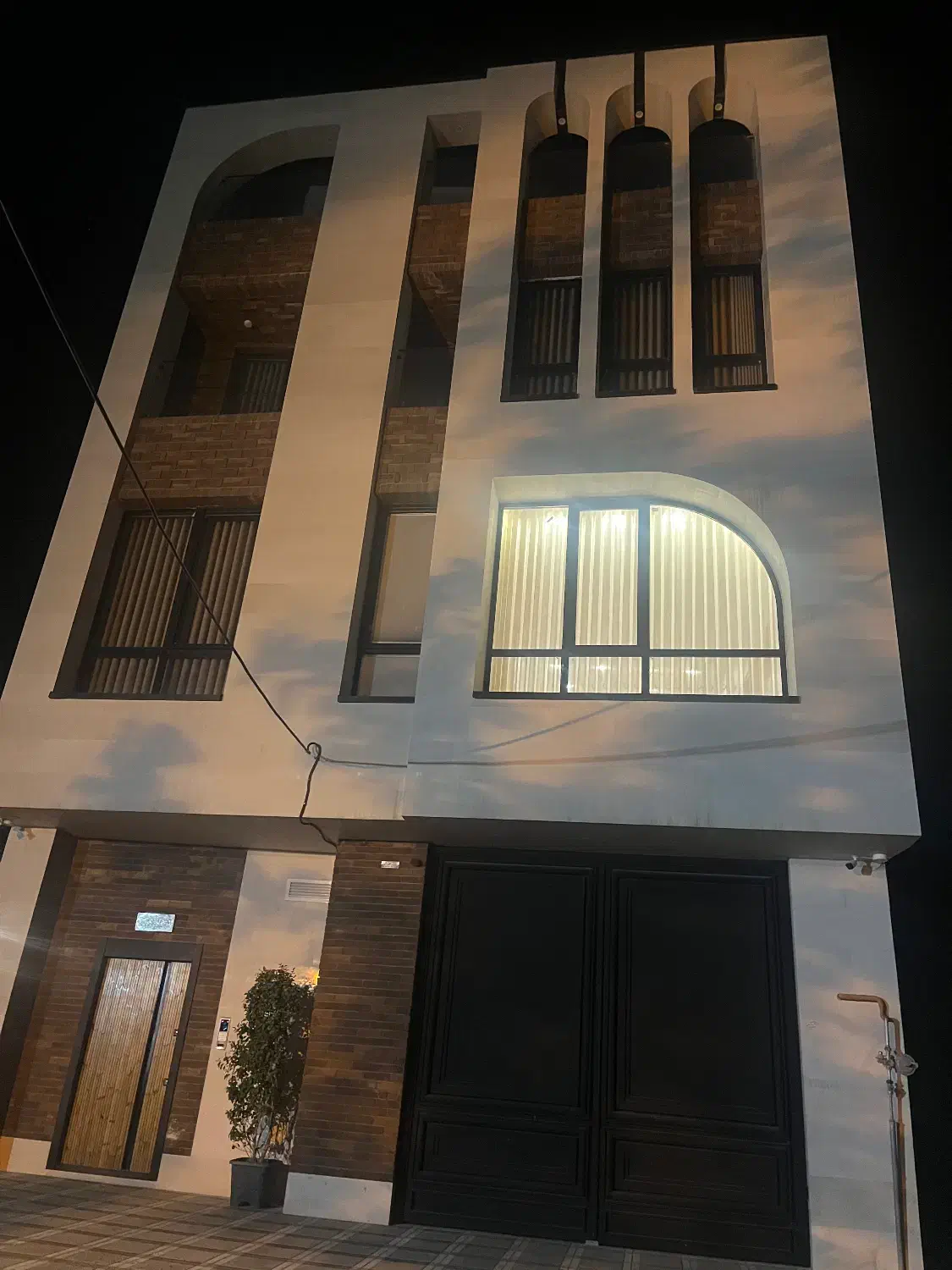 ویلایی ۲۵۰ متری