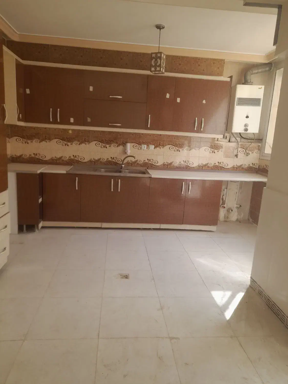منزل مسکونی درب مجزا دوخوابه