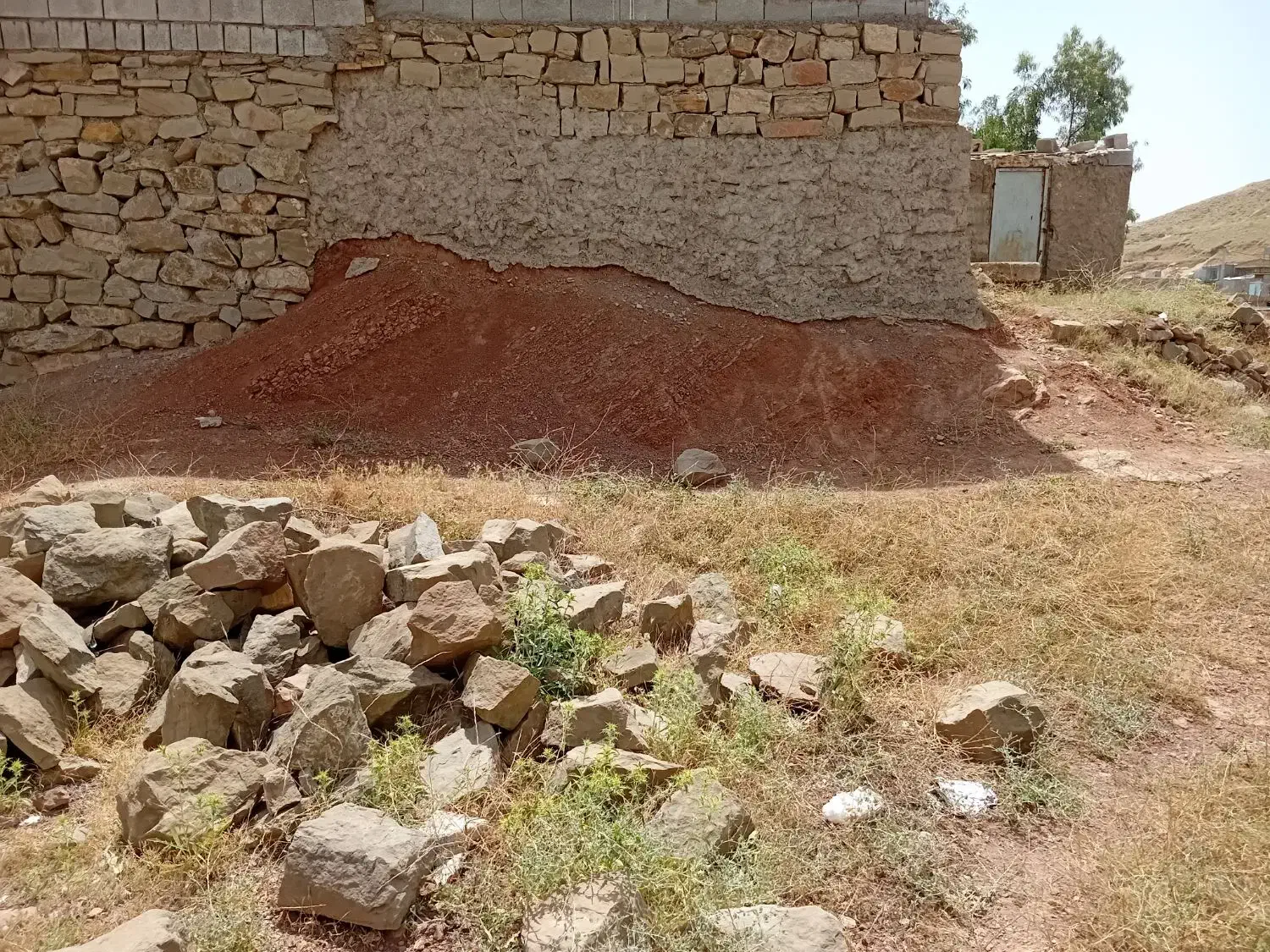 زمین 220متری