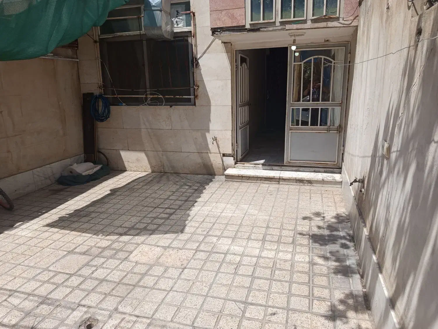 آپارتمان ۸۰متری با پارکینگ