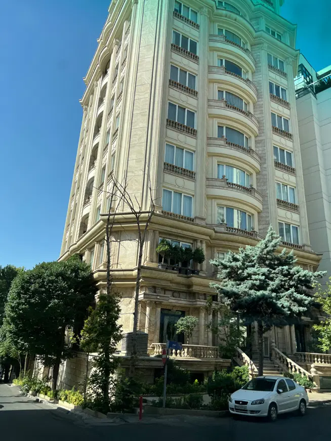 نیاوران ۵ واحد ۲۳۵ متری یکجا