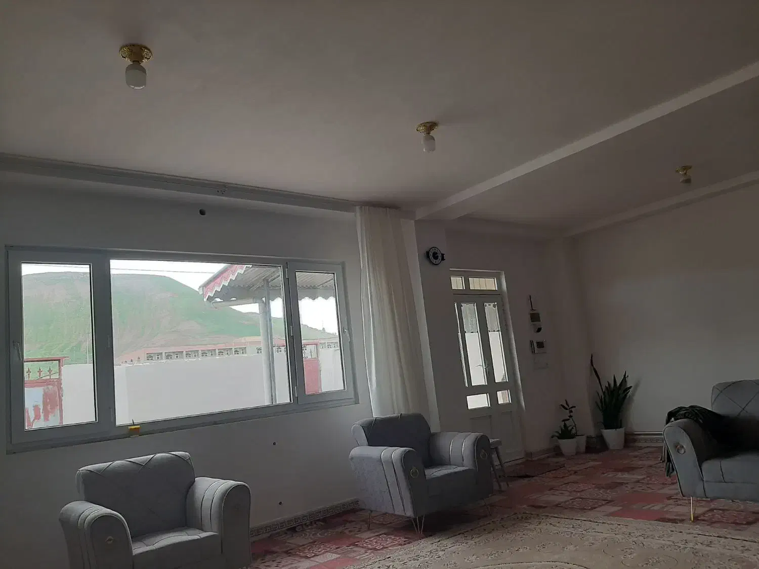 خانه مسکونی بتن آرمه گرمی شهرک ولیعصر
