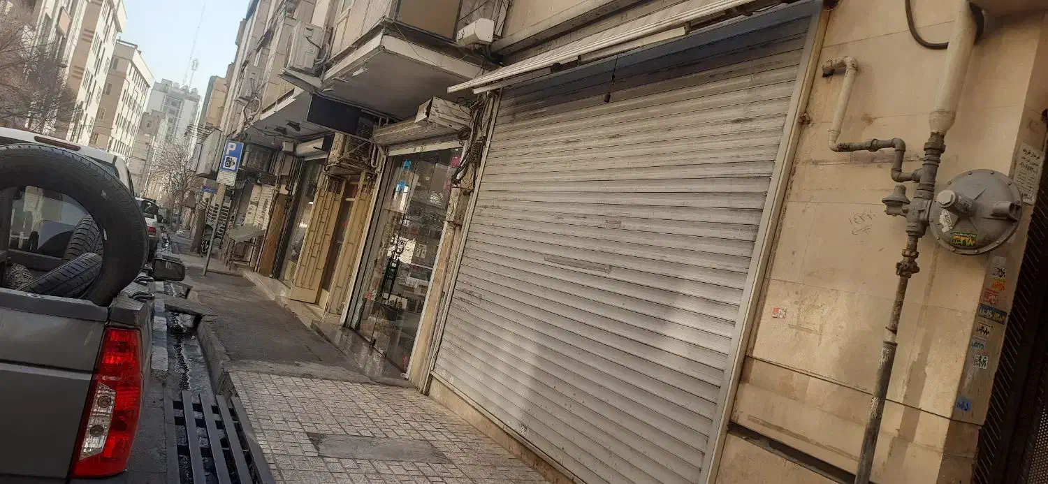 مغازه ۴۰ متری