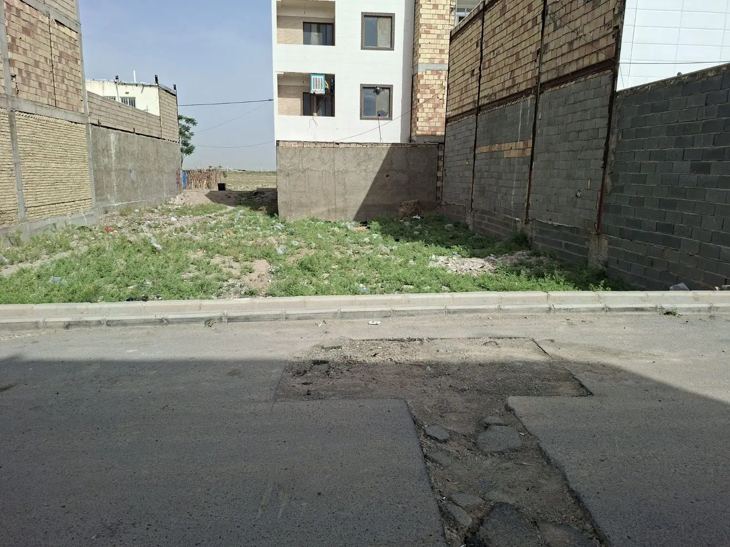 زمین ۱۲۰ متری داخل بافت