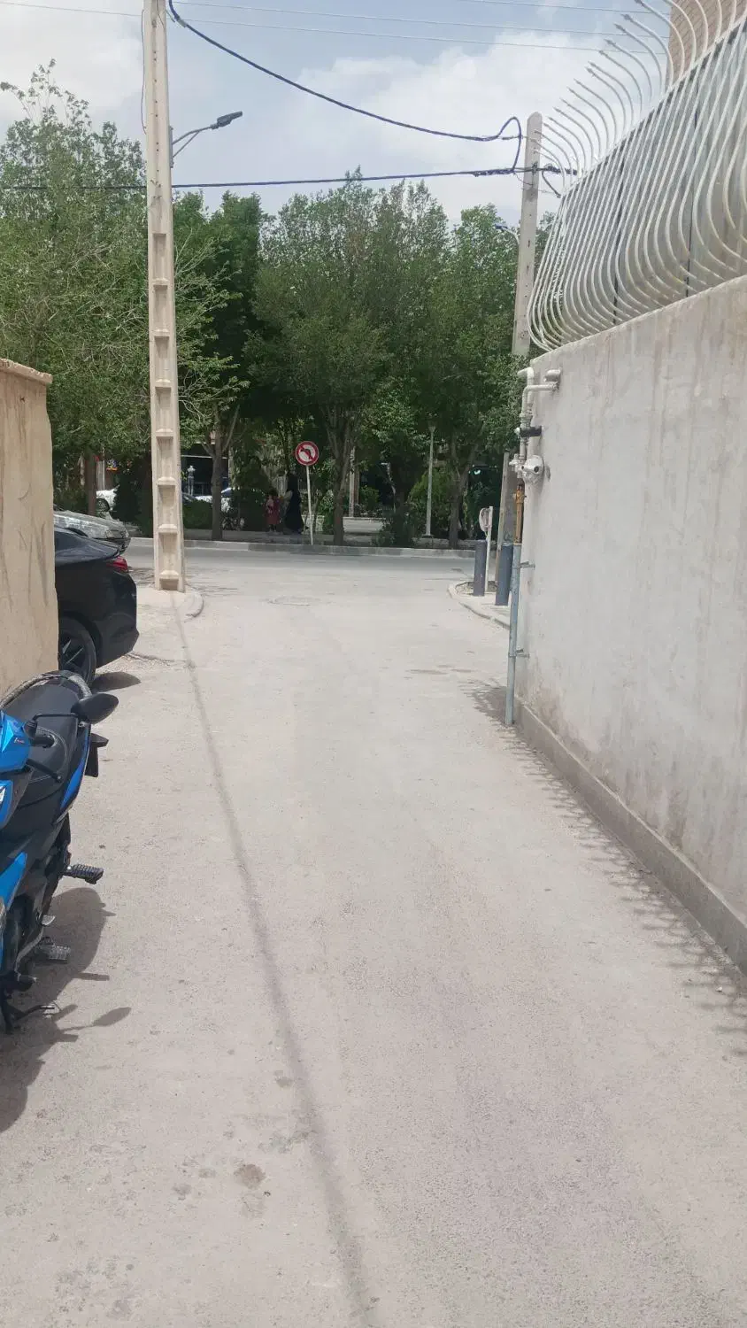 فروش منزل مسکونی ب متراژ۸۱متر سند تک برگ