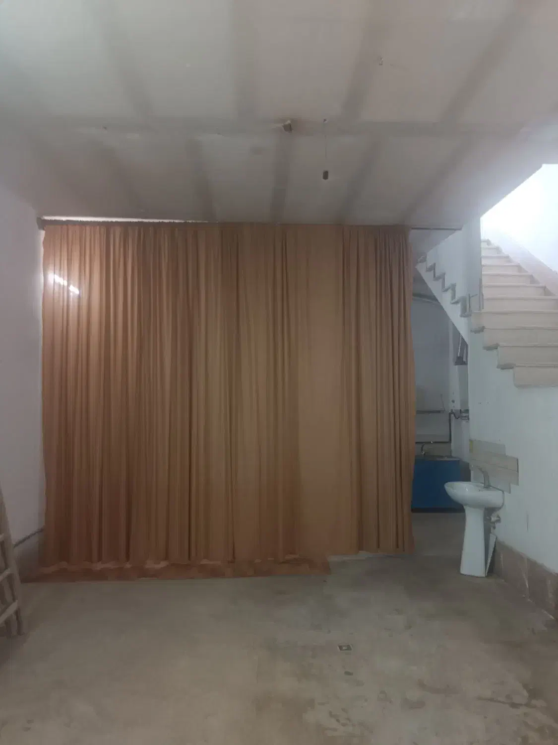 اجاره زیرزمین واقع در اقدسیه