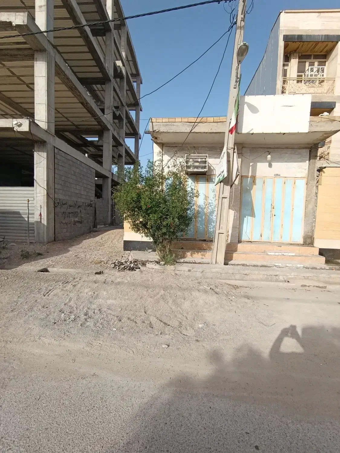 خونه نیمه کار سربست سرخیابان ولایت دو دهنه مغازه