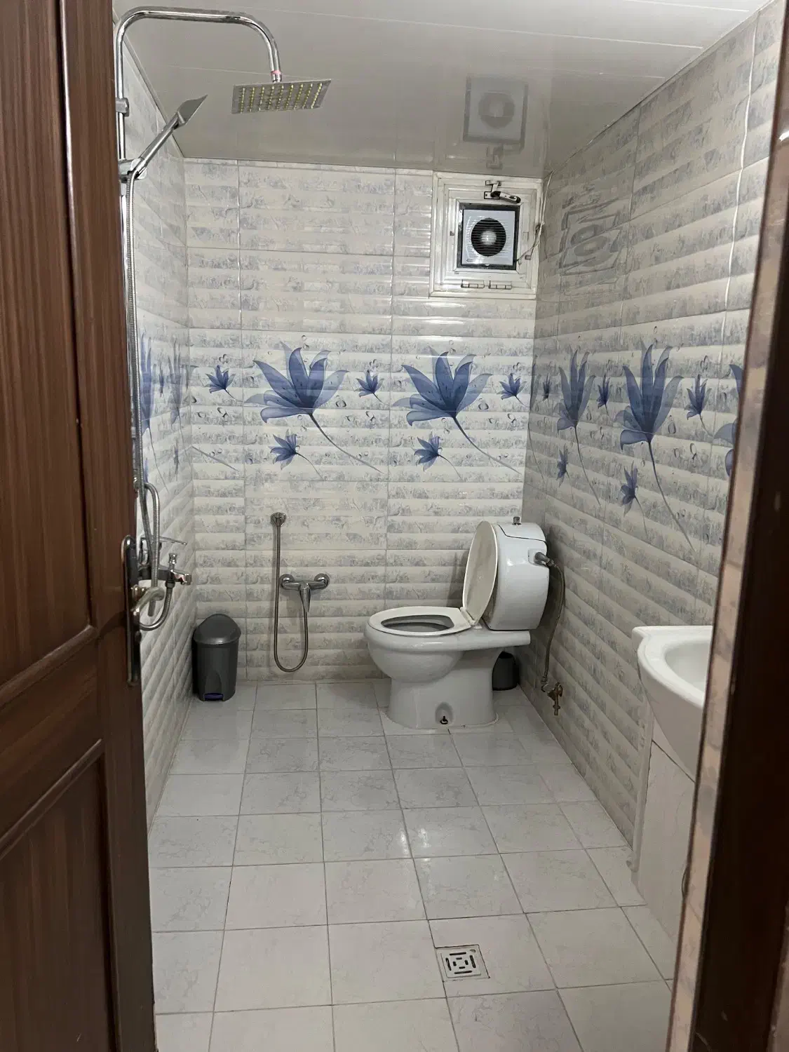 ۸۲ متر سپاهان شهر ۲ خواب بلوار غدیر