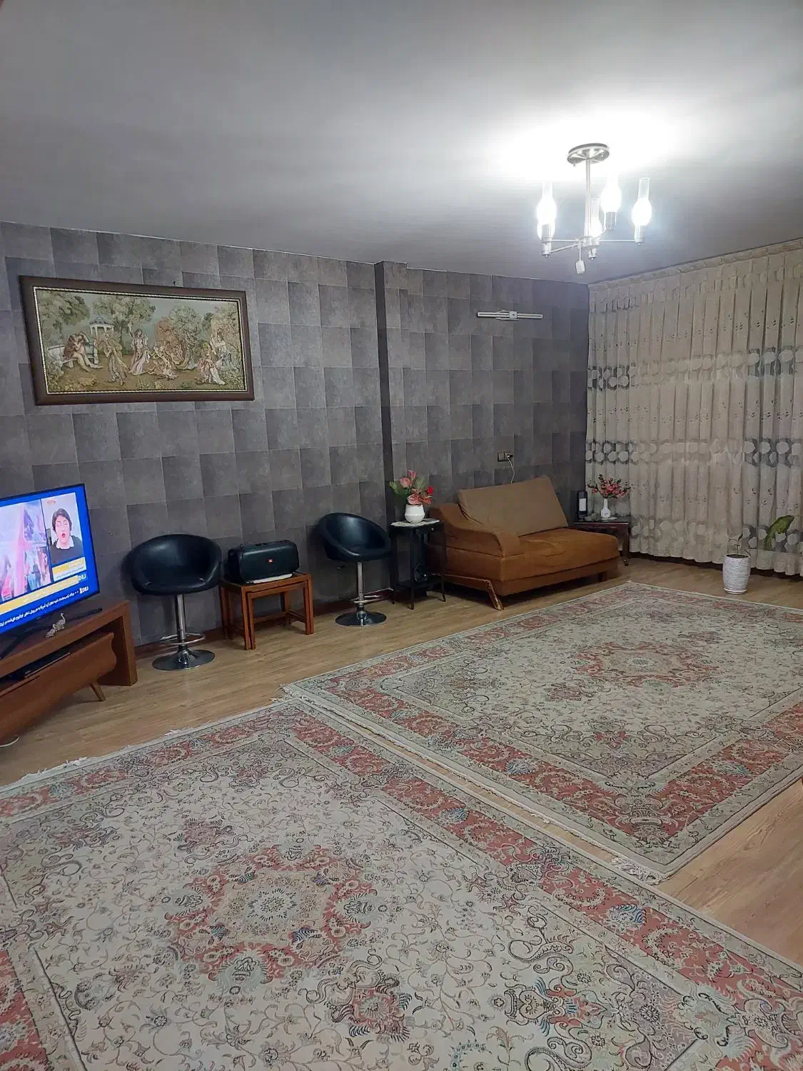 آپارتمان تک واحدی هزاردستگاه