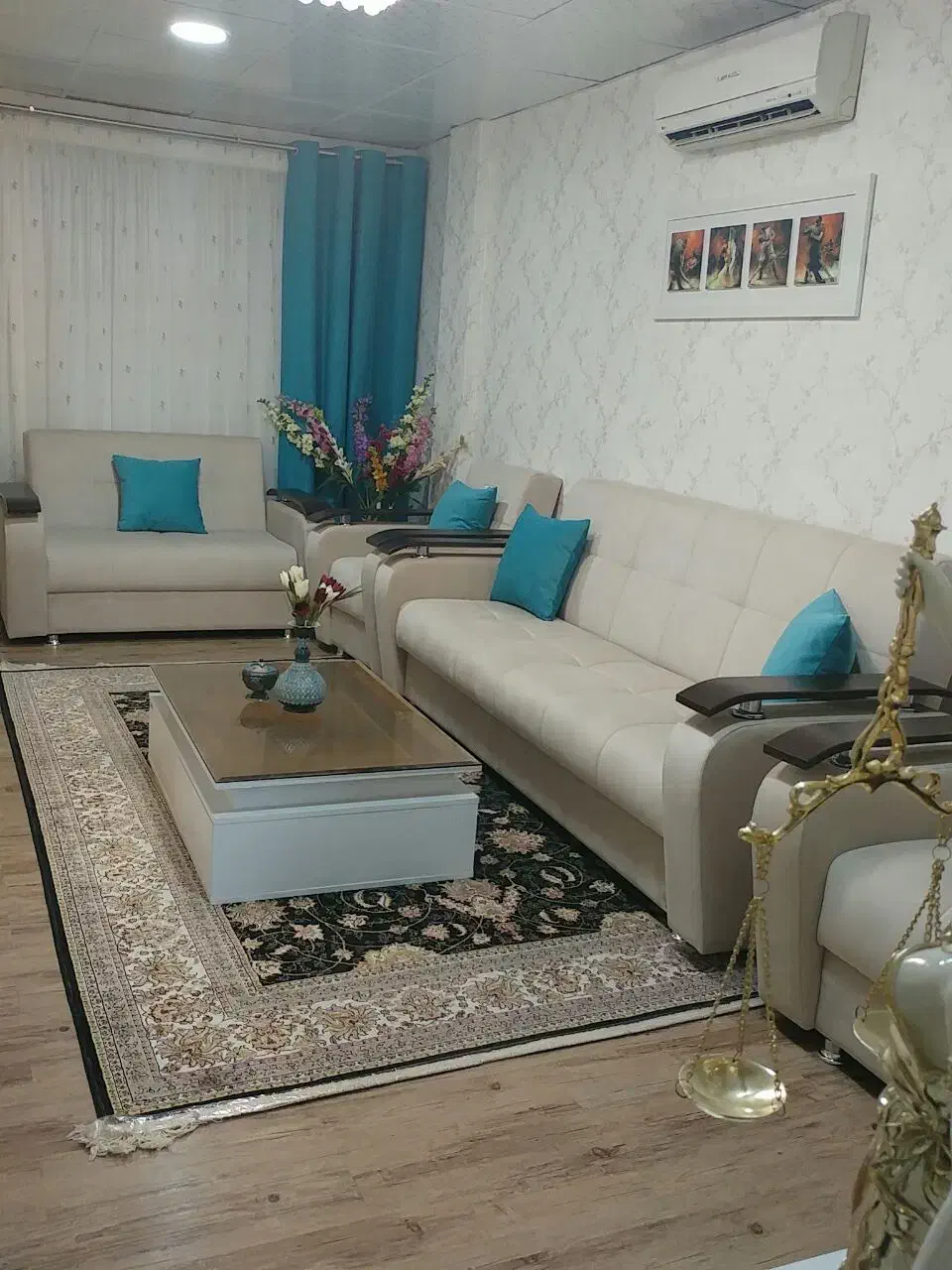 پاسارگاد جنب بازار  پردیس