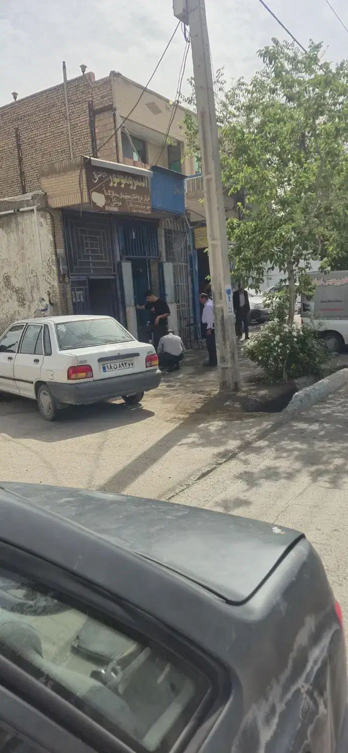 فروش ۱۰ متر مغازه بر خیابان جی