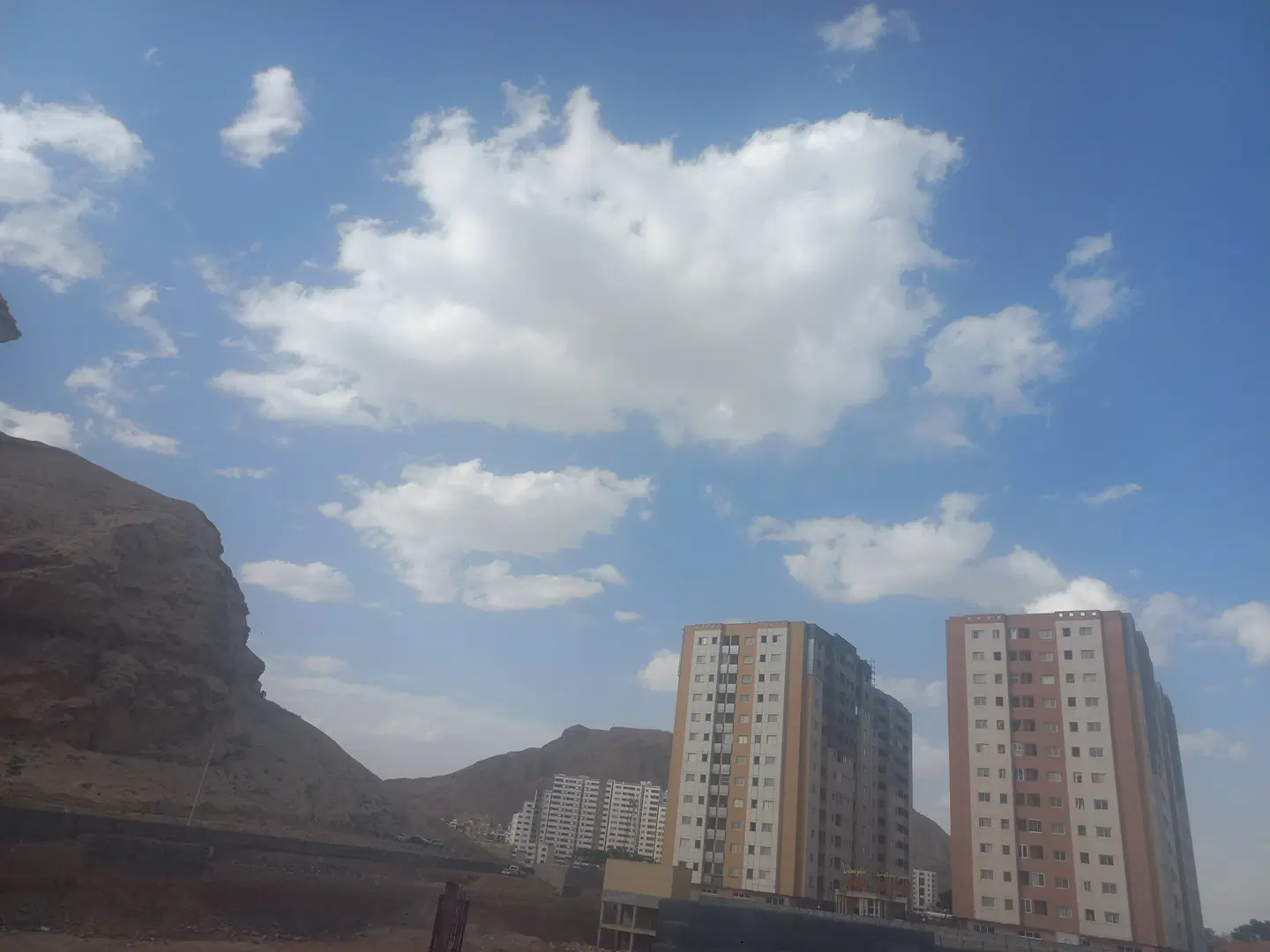 فروش واحد مسکونی ۳خوابه ۱۶۰ متر جنوبی