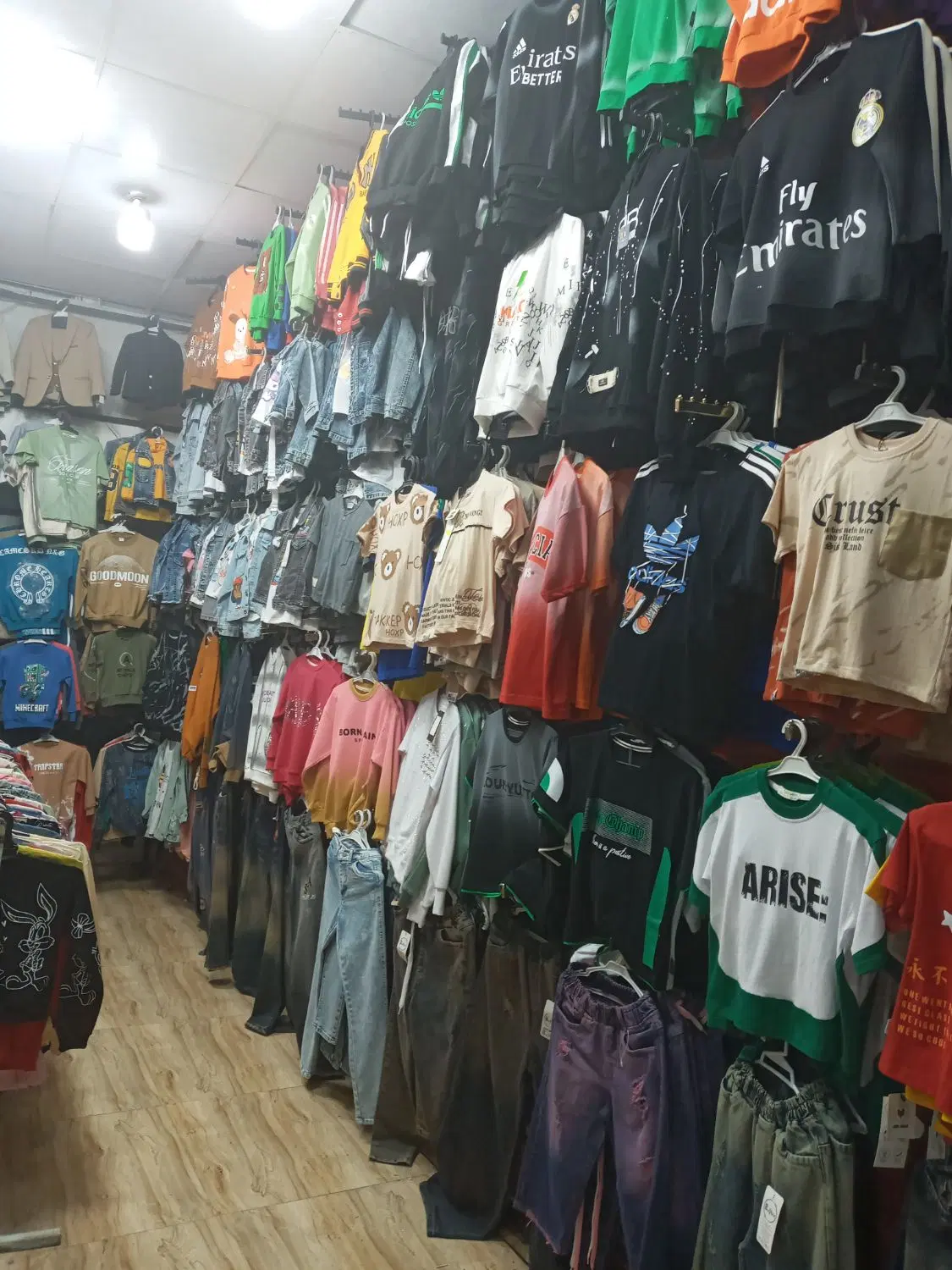 پوشاک بچگانه