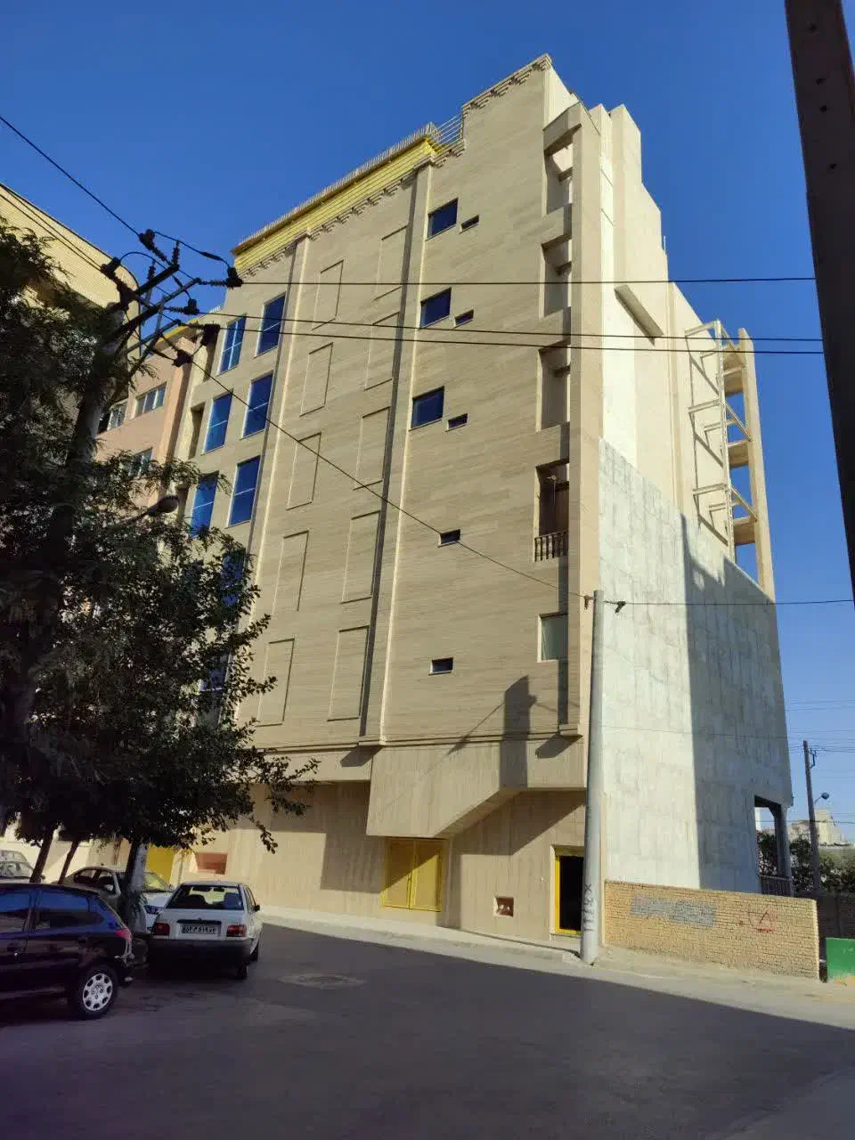 ملک ۵۰۰ متری تجاری برای بانک یا شرکت عظیم