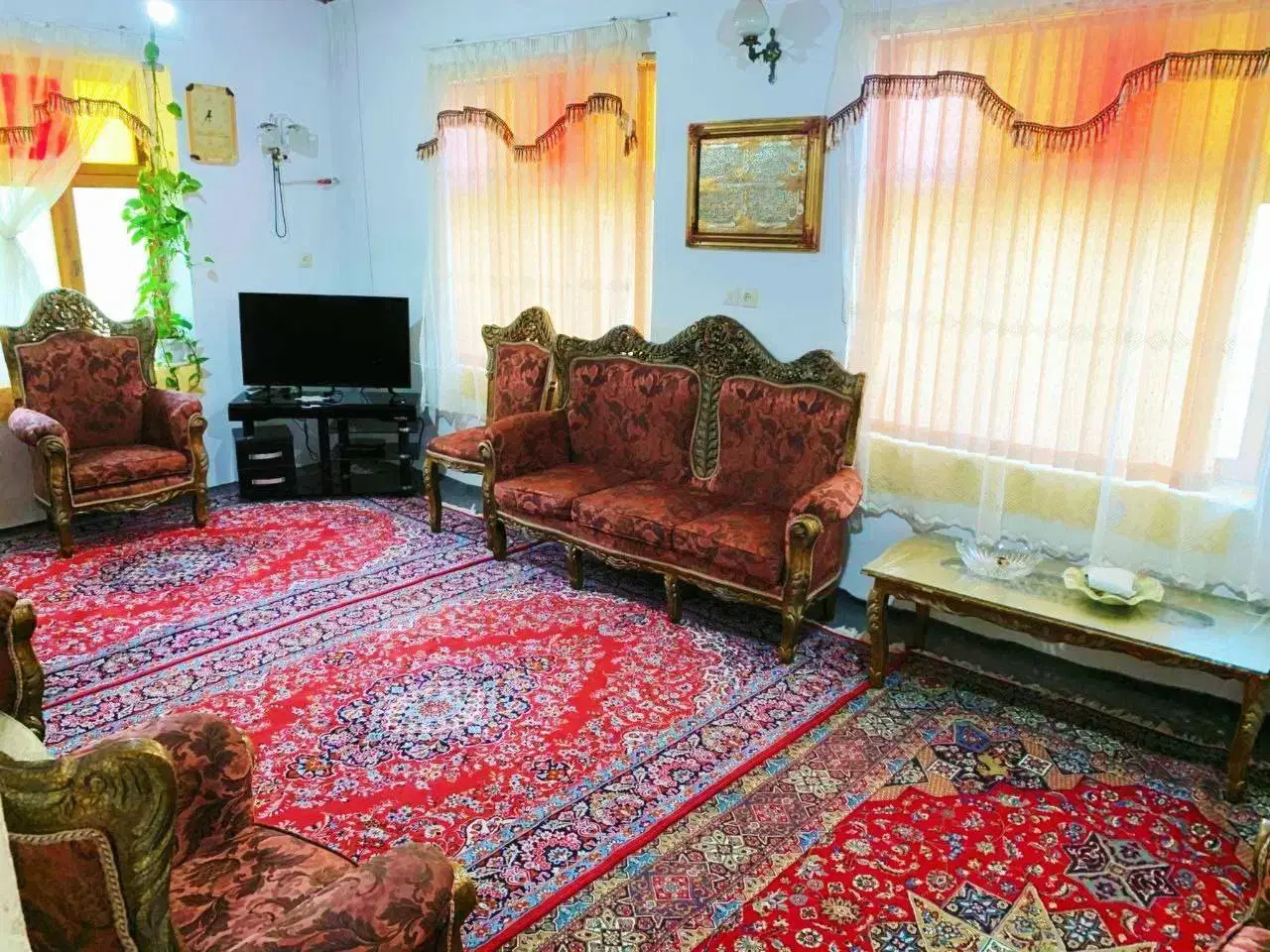 ویلا جنگلی با متراژ بالا و حیاطی سرسبز دربستی