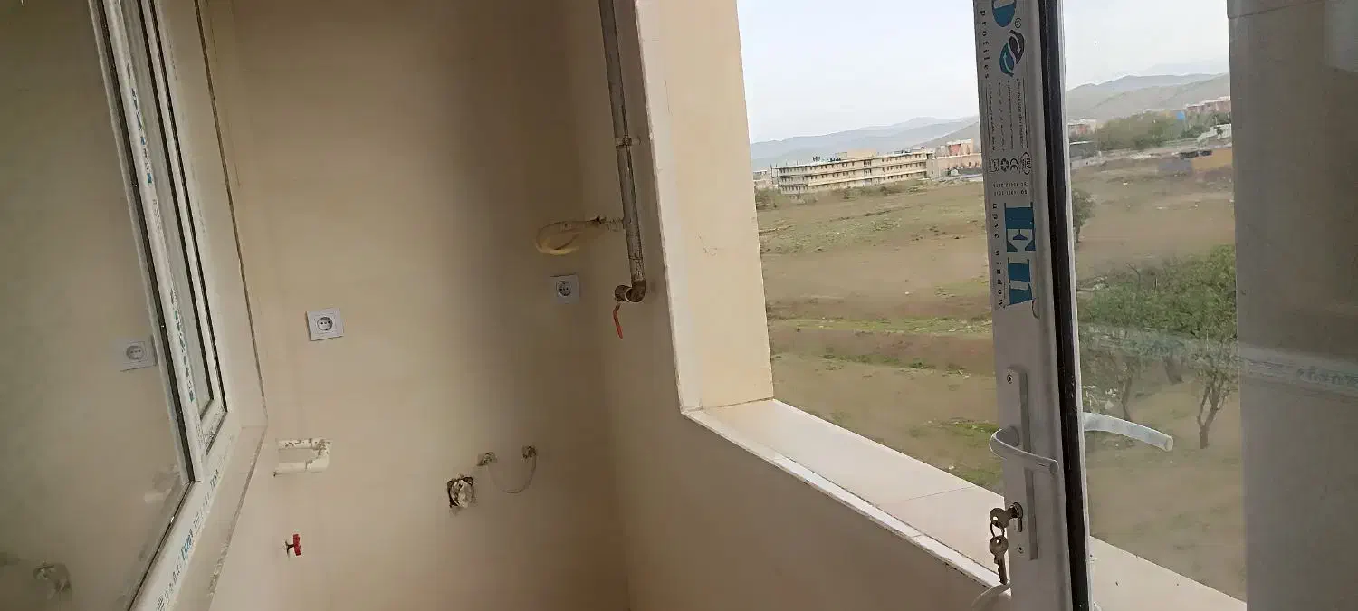 آپارتمان ۷۵ متری  ،بدون لوازم و خشک