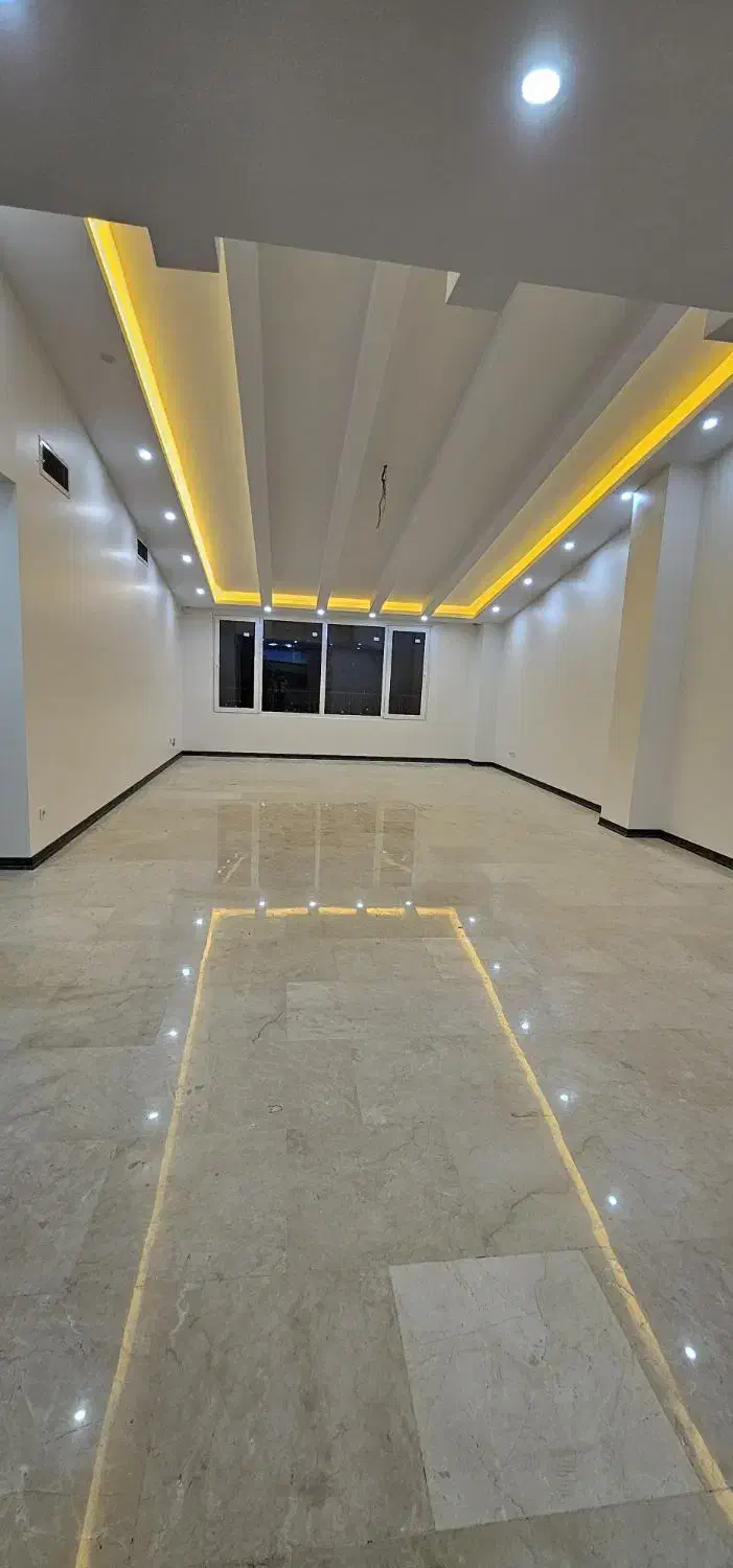 آپارتمان ۱۸۰ متری سه خوابه دریاچه چیتگر شریف
