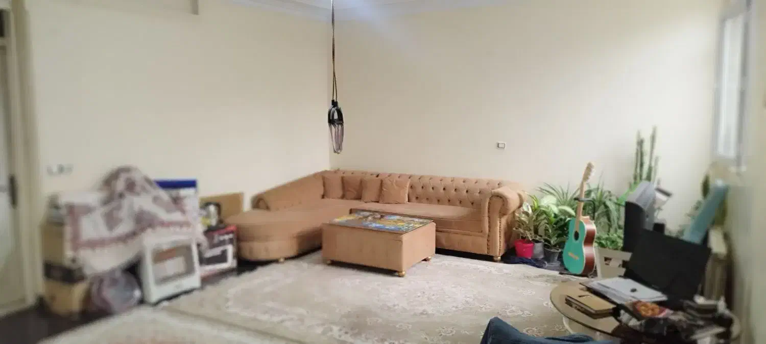 درخواست همخانه خانم