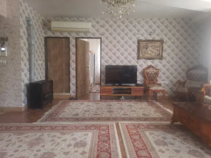 رهن واحد ۱۰۰متری پارکینگ اختصاصی