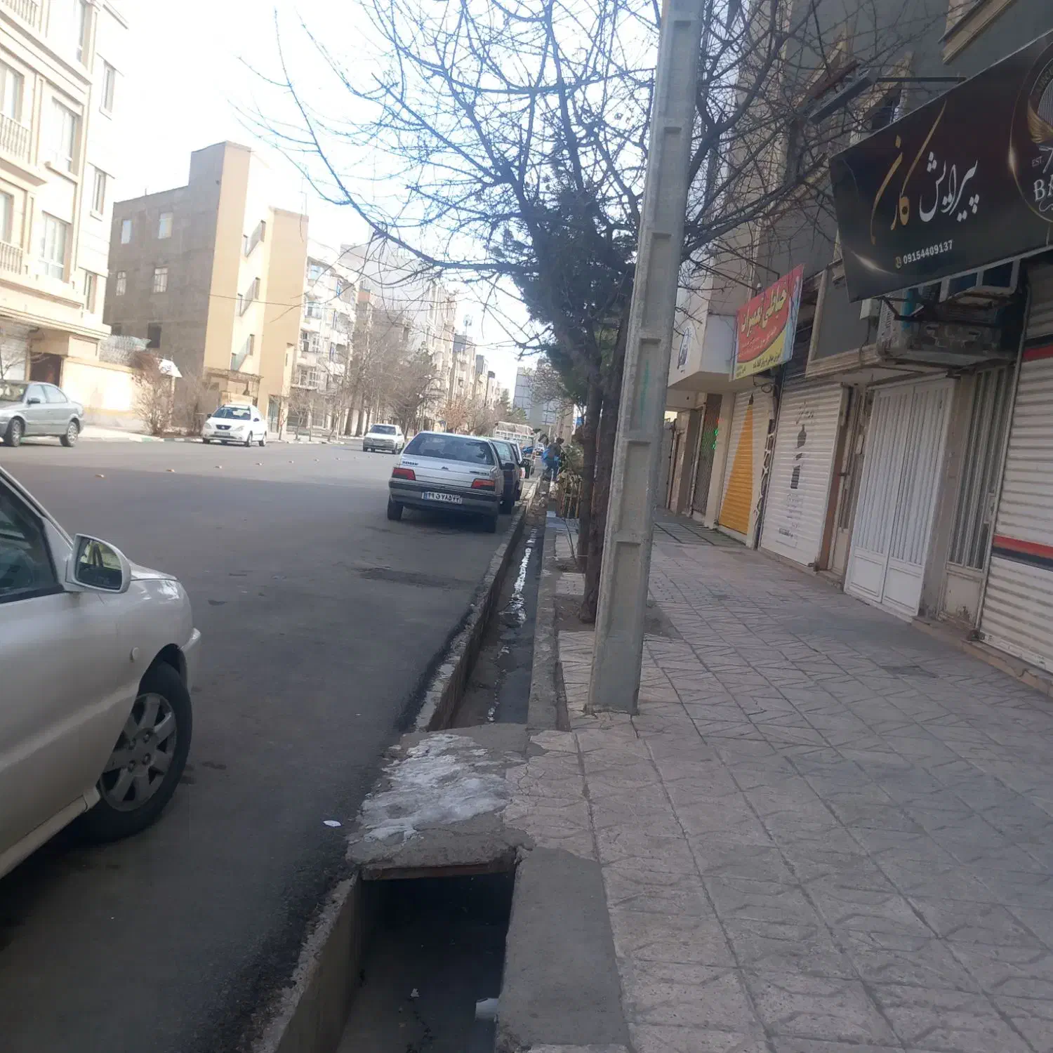 ویلایی احمد اباد کفایی ۱۲۵۰ متر جنوبی
