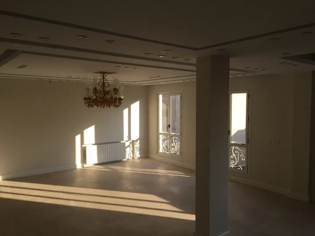 ۸۱ متر دو خواب فول امکانات فلکه اول تهرانپارس