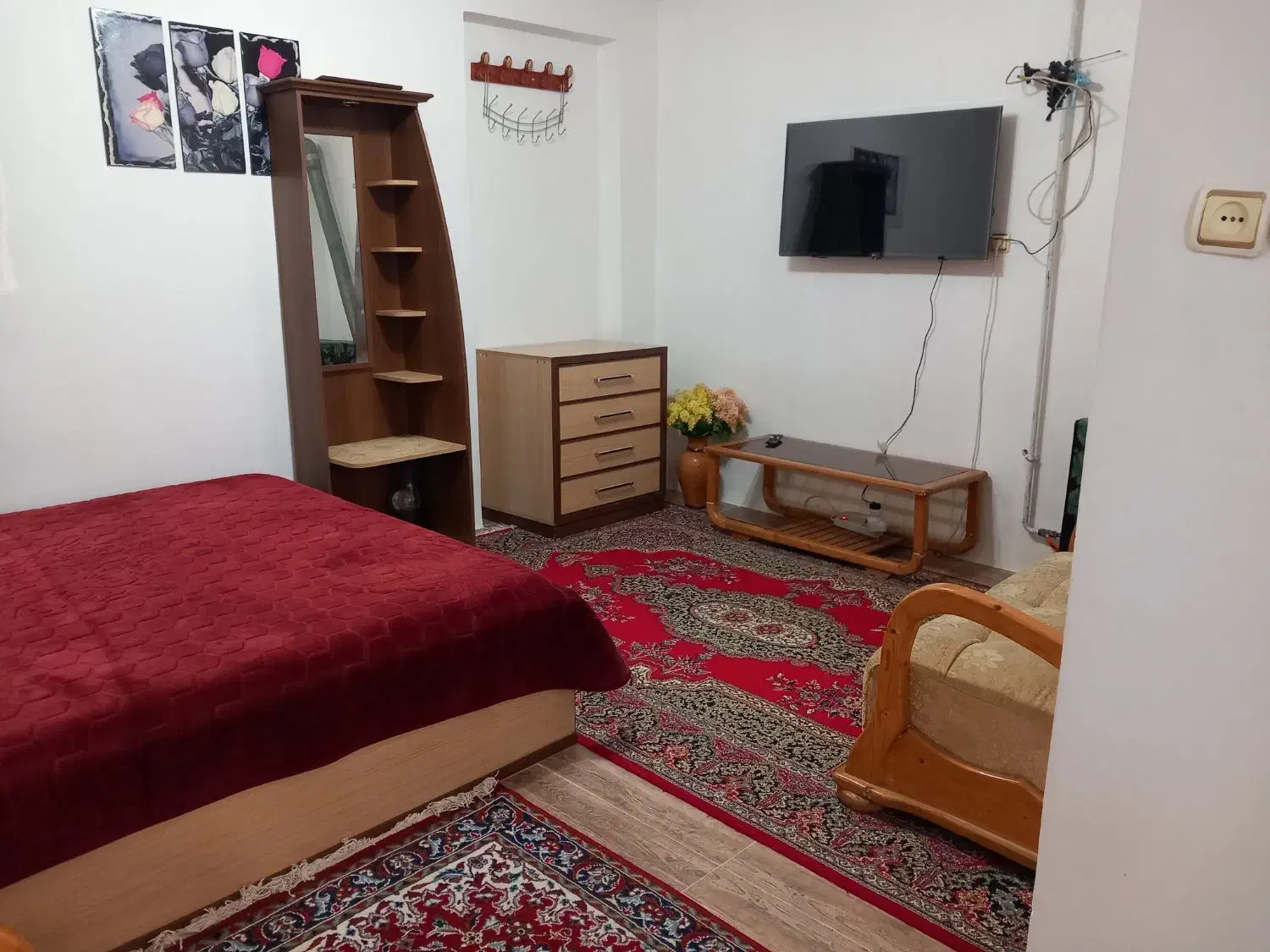 سوییت ویلای بهاردارای حیاط و پارکینگ درکوچصفهان