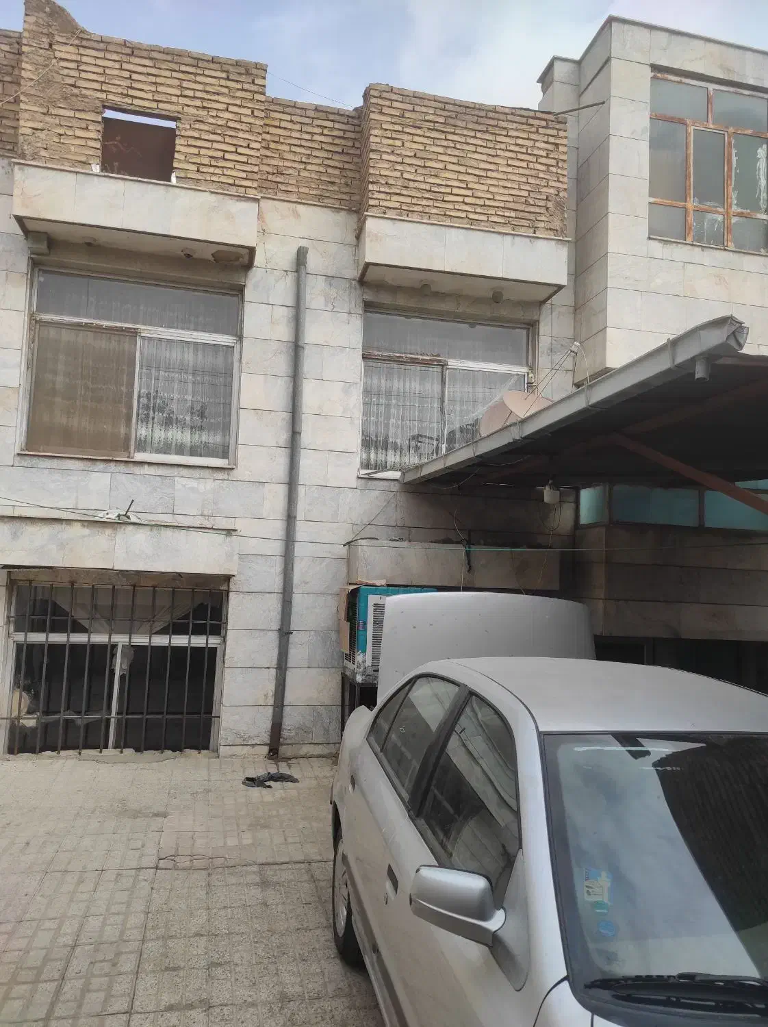 ملک و مغازه حاشیه شهرک شهید رجایی