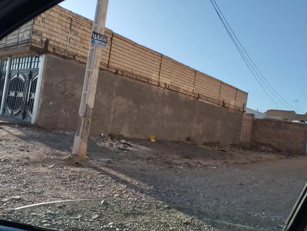 زمین مسکونی سر دونبش نیلوفر شمالی فوری