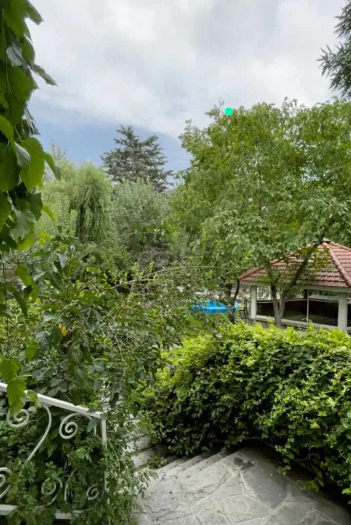 ۲۵۰۰ متر ویلا مشجر اجاره ای