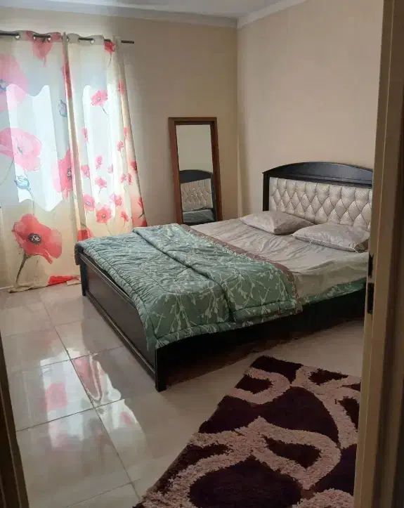 خانه دارم همخونه میخام