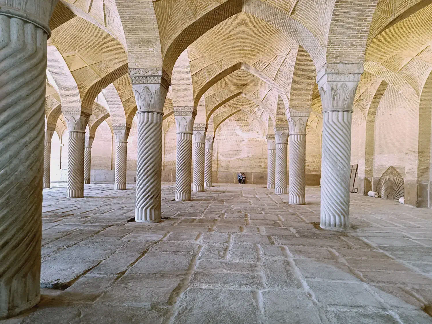رهن و اجاره مغازه در مرکز شهر شیراز