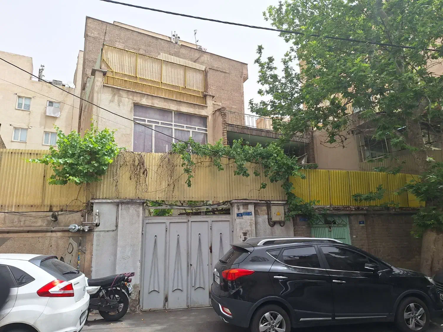 مستغلات در سه طبقه