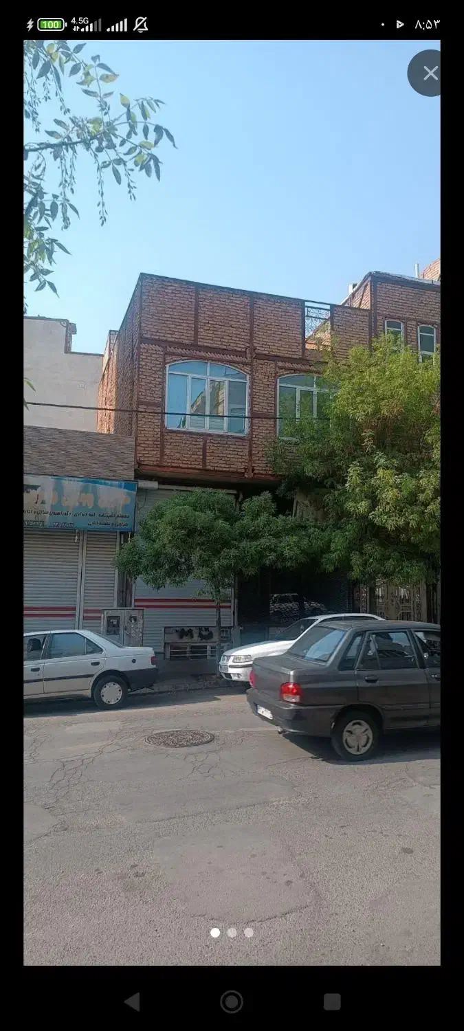 مغازه ۳۲ متر (۲۵ متر کف و ۷ متر بالکن )