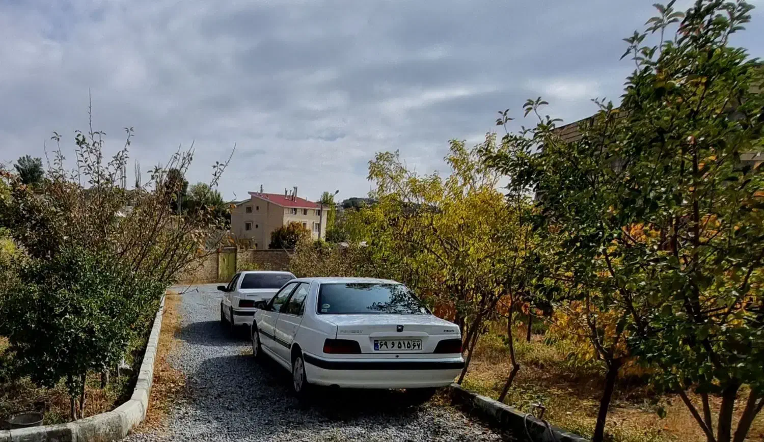 باغ ویلا ۱۹۰۰ متری در چادگان