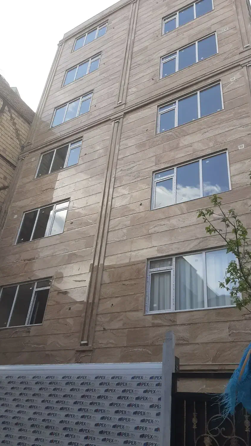 واحد نوساز خام در گلشهر خیابان شهید ناصرتنها