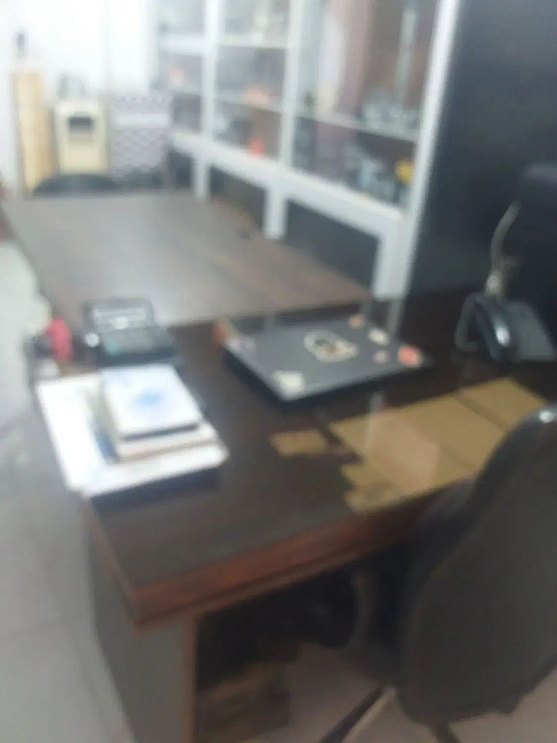 انبار یا کارگاه خیاطی