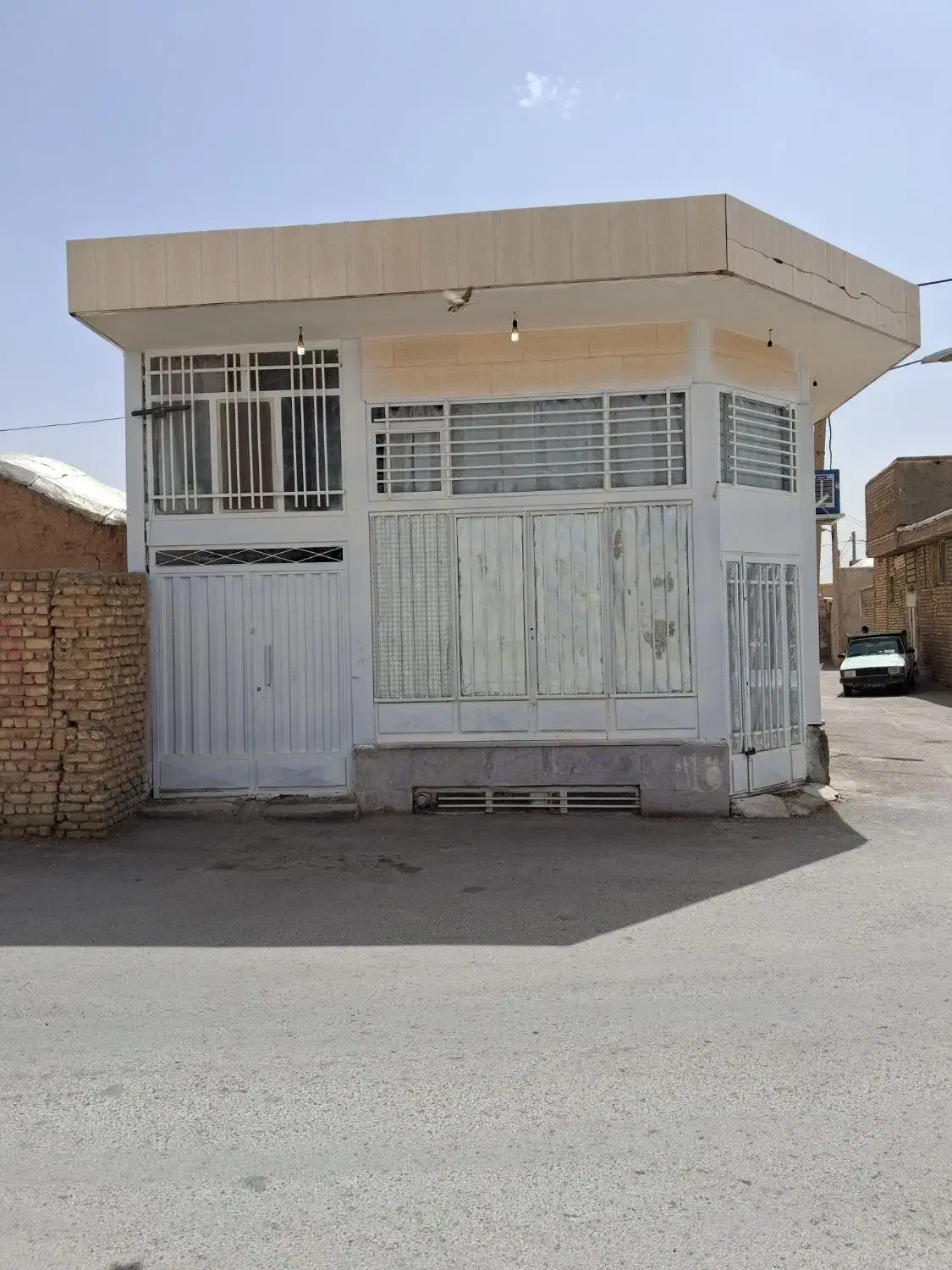 ۹۰ متر تجاری شهر خورزوق