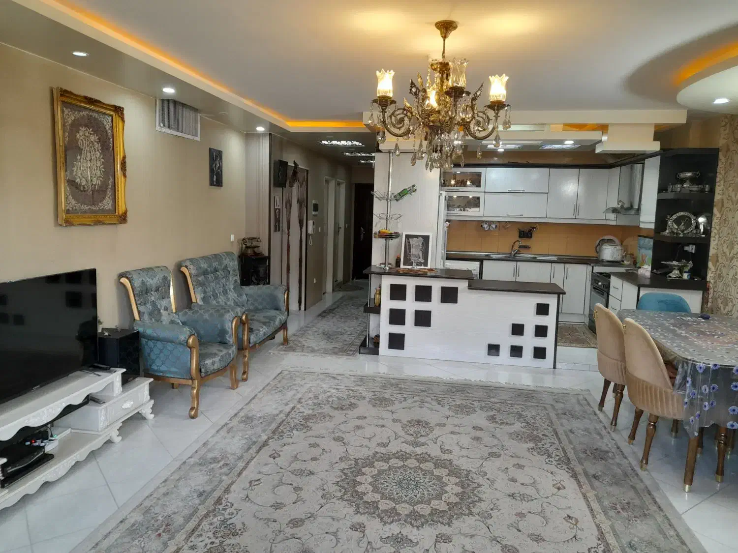 فروش  آپارتمان ۲خوابه  پذیرایی بزرگ تخفیف دارد