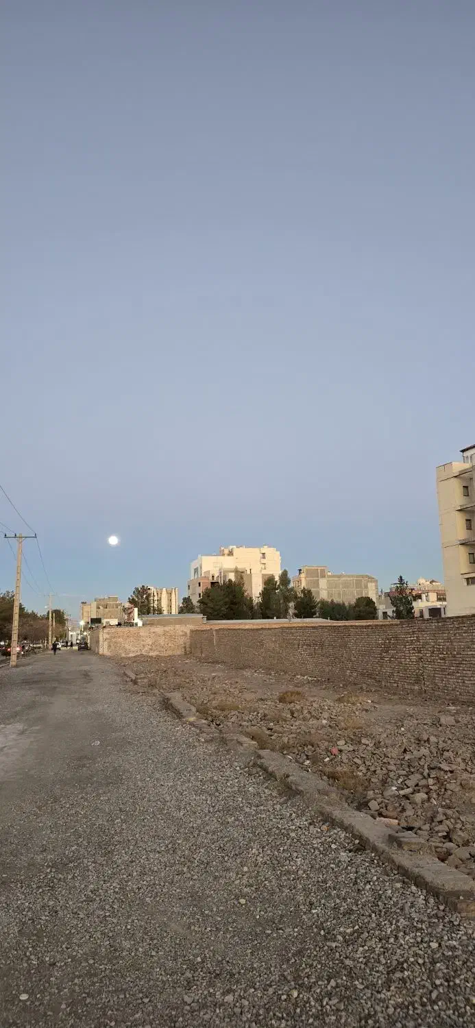 زمین فروشی در شهر راین