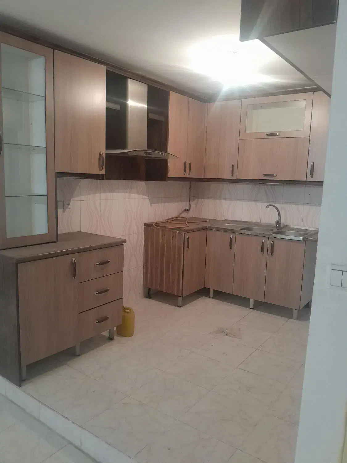 اجاره آپارتمان ۸۰ متری ط دوم پونه شرقی خ کاوه