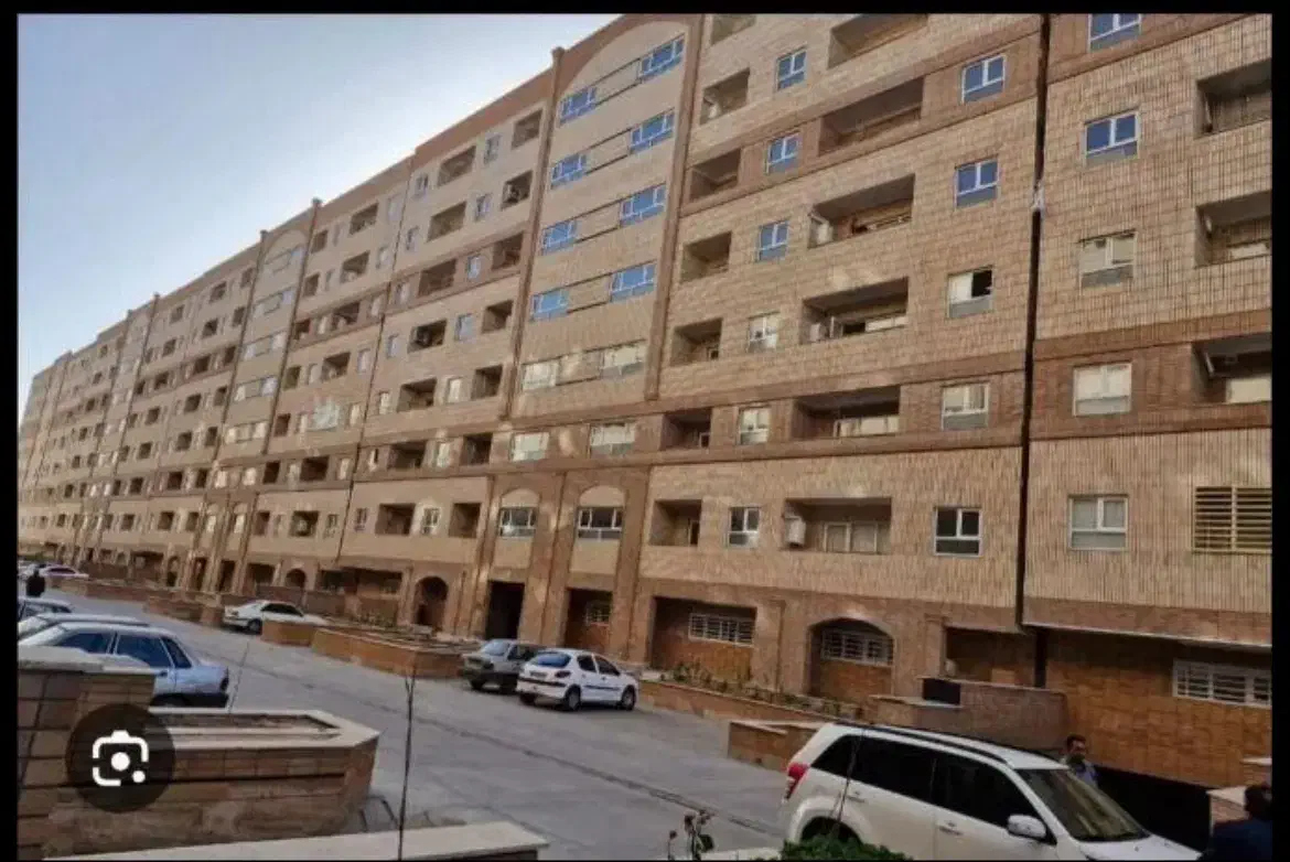 ۱۰۵ متر آپارتمان میدان شورا(شهرک سی بی جی)