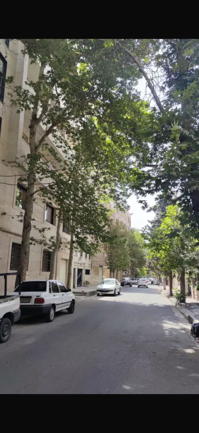 ۹۳ متر پارکینگ اختصاصی اکازیون