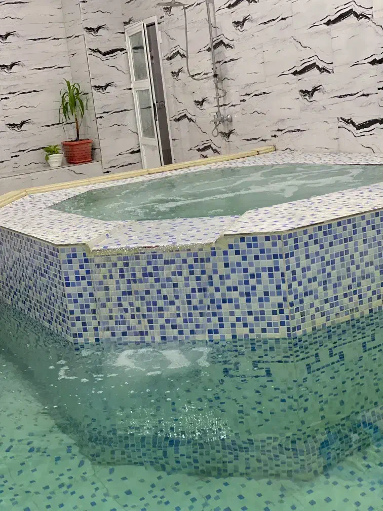 سوئیت واستخر جکوزی