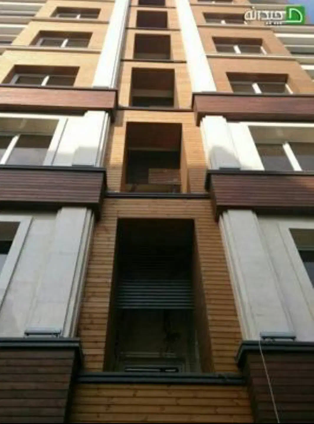 آپارتمان 624 واحدی