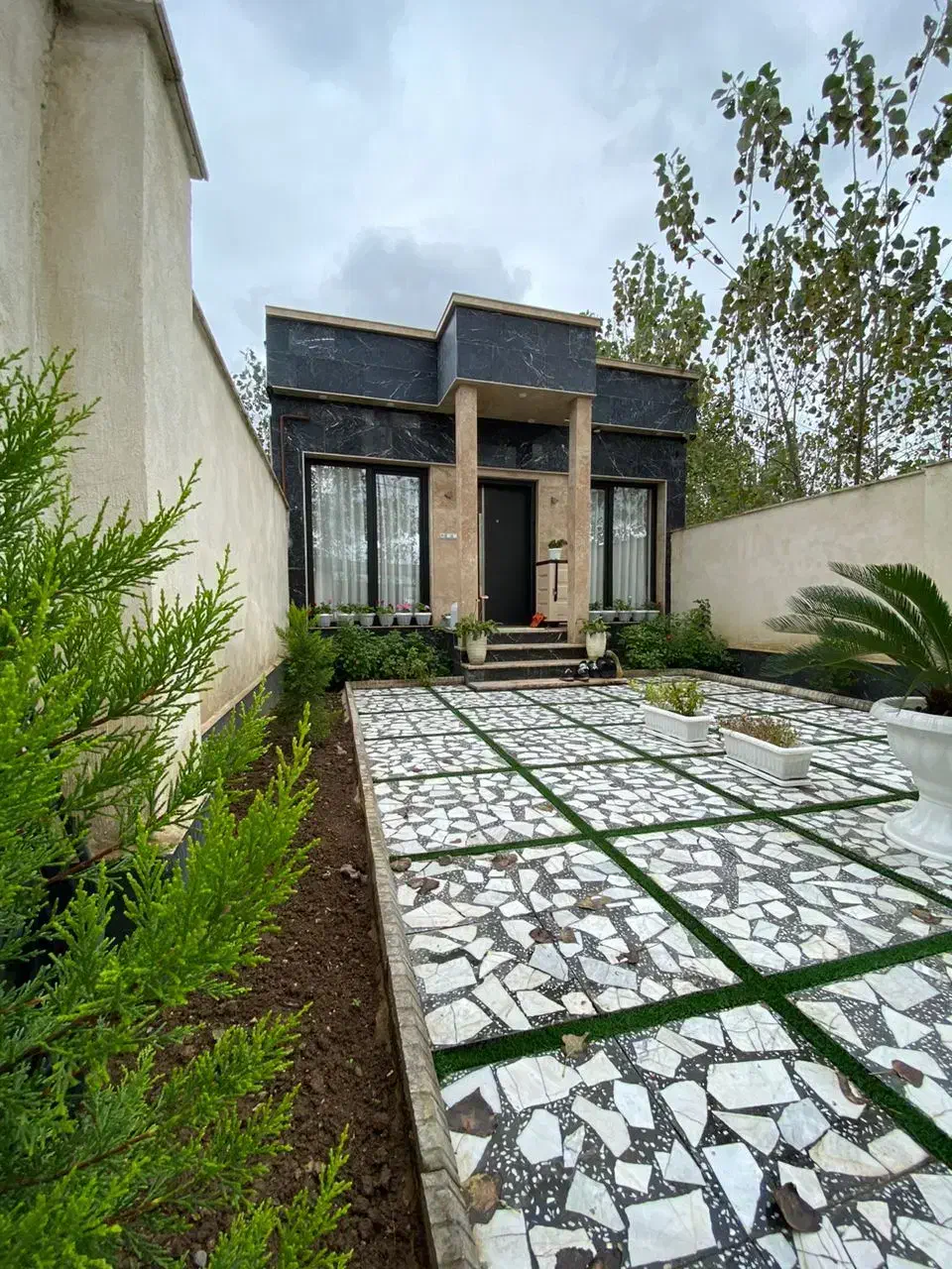 ویلا نما‌مدرن 201 متری نما سنگ زیباکنار کاسپین ۹۵