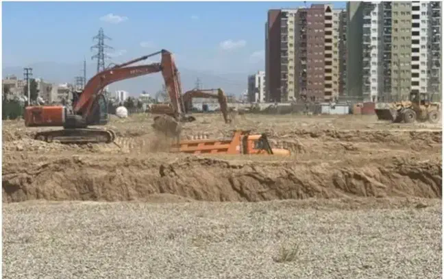 زمین سندار ۳۰۰۰متری