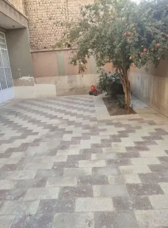 ویلایی ۲۰۰ متری واقع در قم  معاوضه با ملک در مشهد